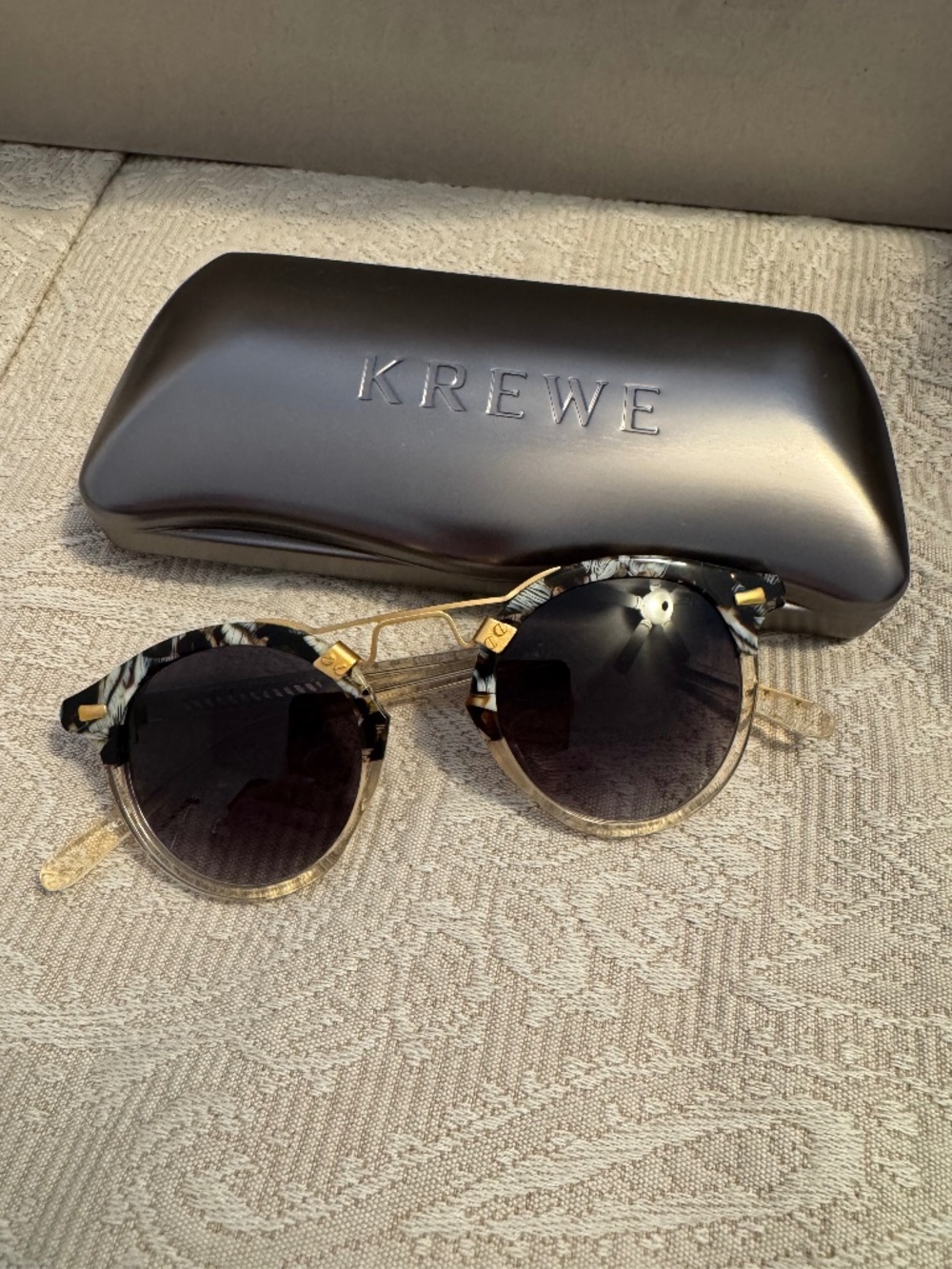 KREWE St. Louis 46-23 Round Sunglasses Gold Tortoise w/ Case
